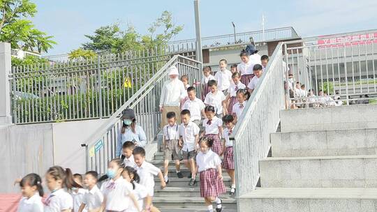 小学生运动会进场视频素材模板下载