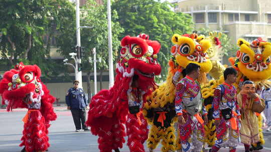 泰国曼谷唐人街街道道路舞龙舞狮节日庆典