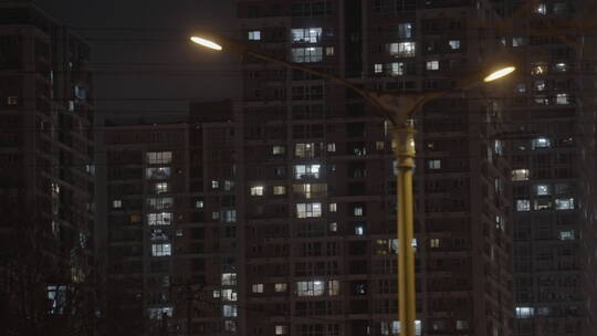 城市夜晚路灯视频素材模板下载