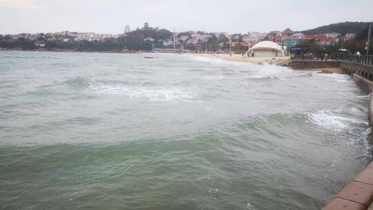 实拍大海海浪浪花礁石