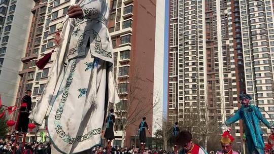 济南非物质文化遗产踩高跷民俗演艺闹元宵