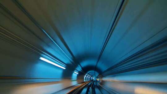 地铁隧道内穿梭画面