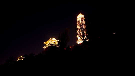 山西大同古城雁塔夜景古城墙仰拍