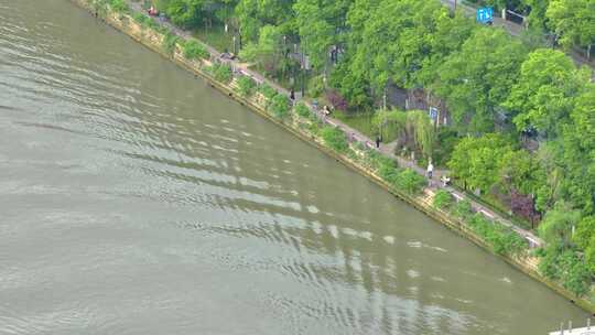 杭州市拱墅区拱宸桥风景区行人游客游玩航拍视频素材模板下载