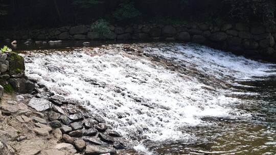 杭州太湖源景区自然风景，小河