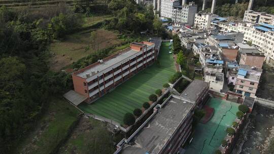 山间乡镇小学学校航拍