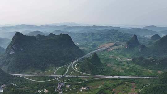 水墨喀斯特山峰地貌自然风光航拍