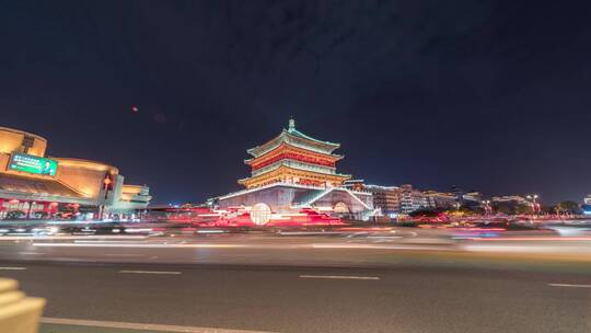 钟楼滑轨夜景