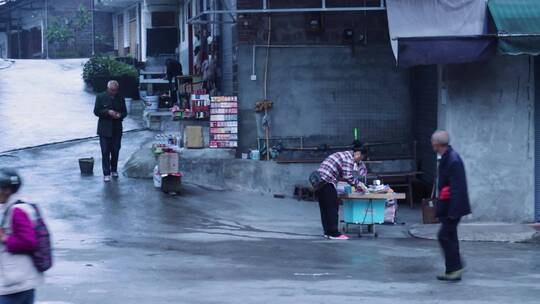 农村街边早晨