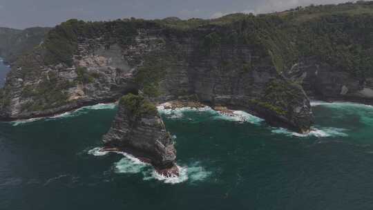 HDR印尼佩妮达岛航拍岛屿海岸线风光视频素材模板下载