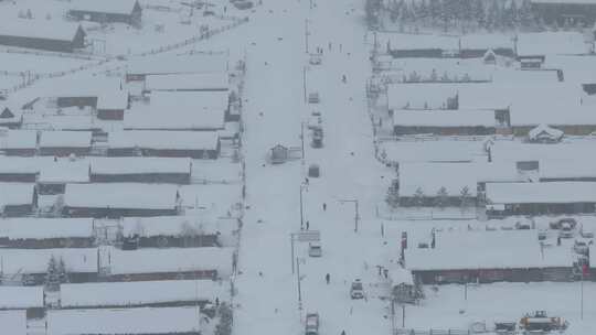 航拍大雪纷飞的新疆喀纳斯老村