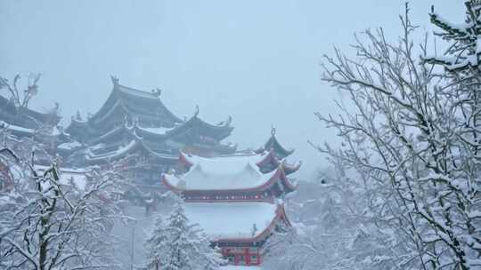 雪中古建筑，尽显传统中式建筑之美