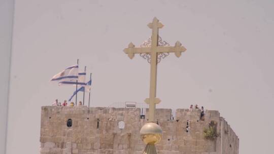 仰拍以色列的金属十字架