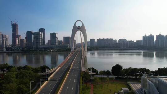 新冠肺炎疫情下的广州像一座空城