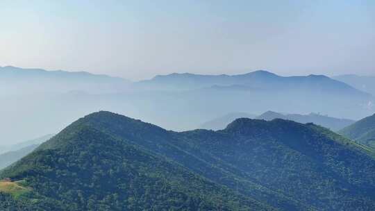 长焦航拍清晨日出群山青山万重山平流雾云海