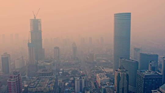 城市摩天楼建造 城市雾霾天气