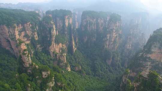 航拍张家界国家森林公园武陵源阿凡达山