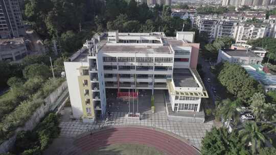 学校学生小学操场航拍俯拍镜头学校足球场