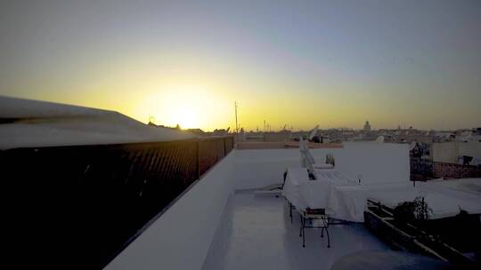 日落时分的马拉喀什屋顶视频素材模板下载