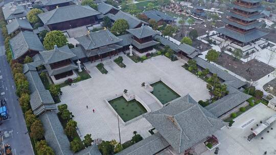 鸟瞰视角航拍上海宝山寺