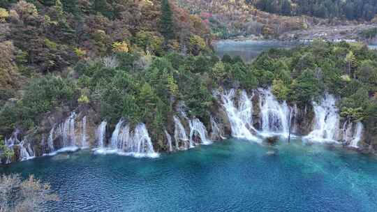 四川九寨沟彩林秋景和蓝色海子