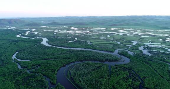 航拍内蒙古丰沛的根河湿地
