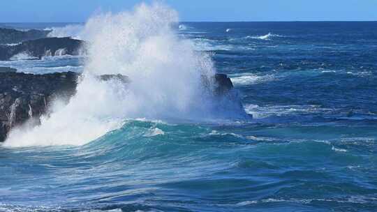 海浪浪花大海打浪波涛汹涌