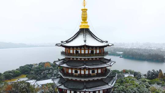 杭州西湖雷峰塔雪景