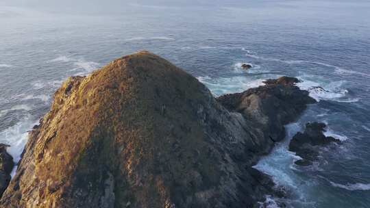 海岸地貌的无人机镜头