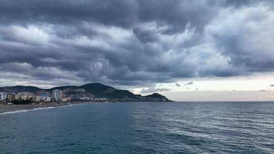 从海面到岸边