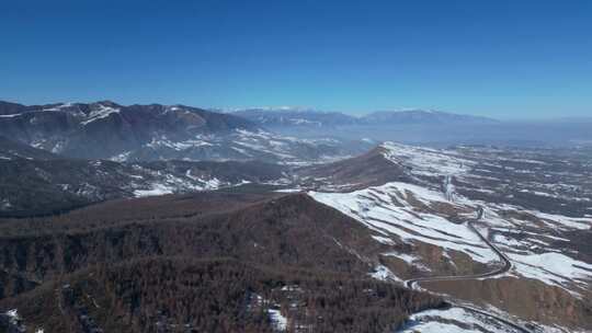 雪山大气航拍