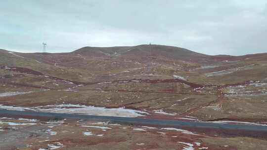 火车窗外的青藏线青藏公路风火山不冻泉