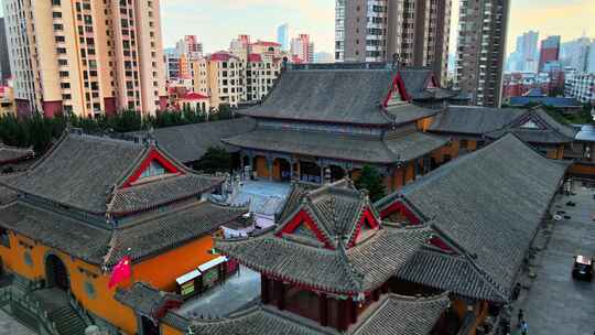 4K高清航拍沈阳大东区八王寺大法寺