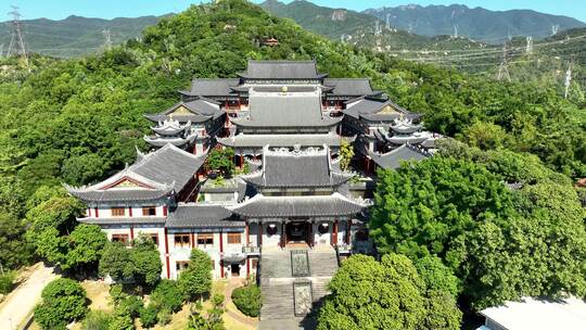 航拍深圳大鹏半岛东山寺建筑