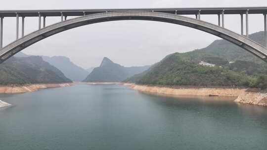 广西河池天峨龙滩特大桥