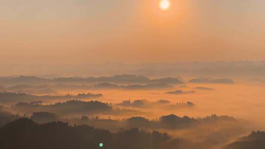 夕阳彩云黄金雾海