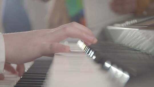 音乐琴房管风琴双排键课程管弦乐队练习教学视频素材模板下载