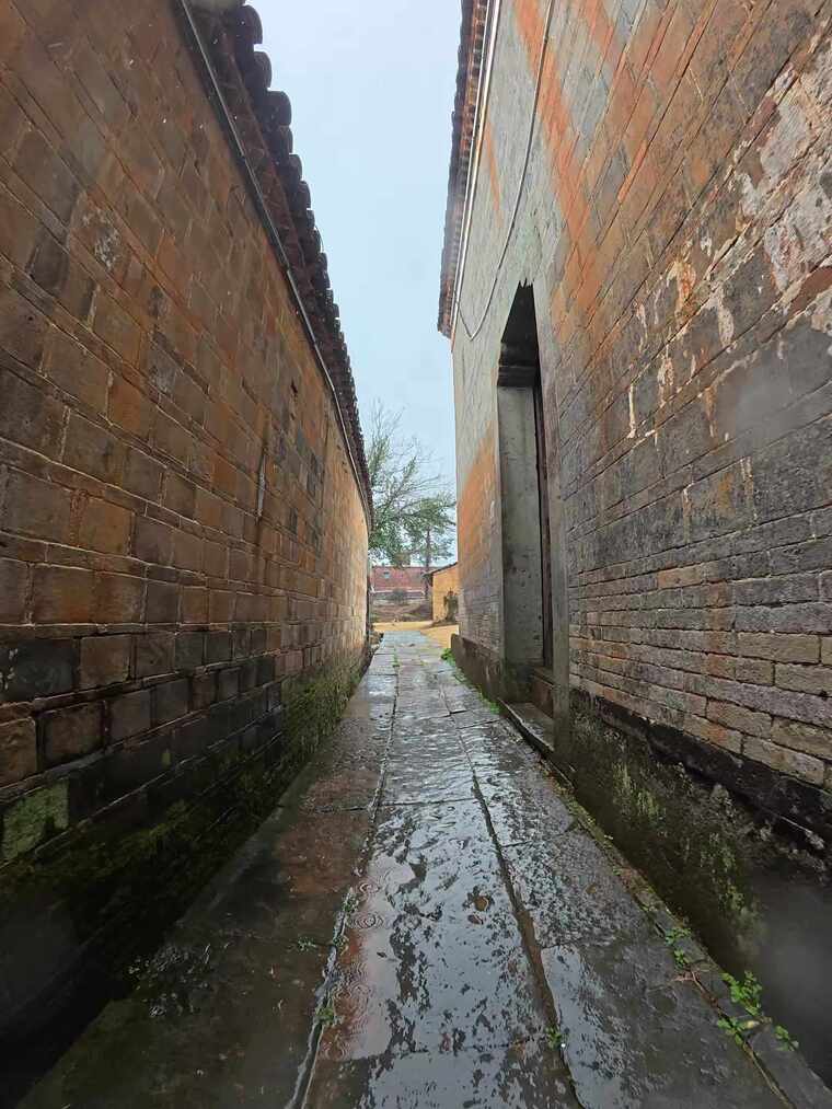 雨中之大坊荷兰创意村（横屏+竖屏拍摄）