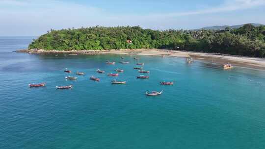 渔船码头航拍海面渔船出海