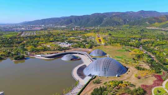 航拍太原植物园2024年秋景