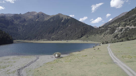 香格里拉高山湖泊06