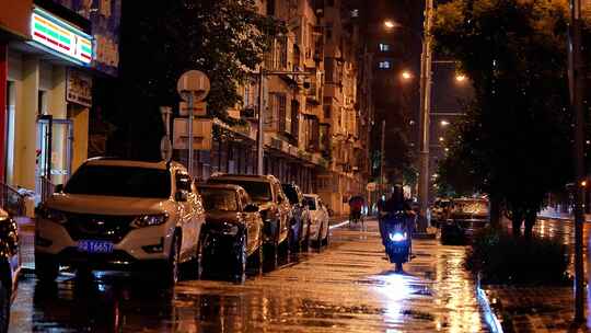 城市下雨夜景雨夜唯美空镜