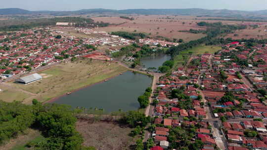 巴西戈亚斯农村住宅区的鸟瞰图。