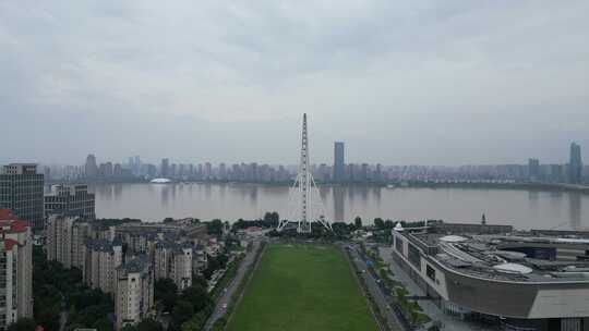 航拍江西南昌市风筝广场南昌之星摩天轮