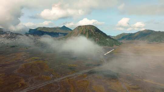 航拍Bromo火山云海