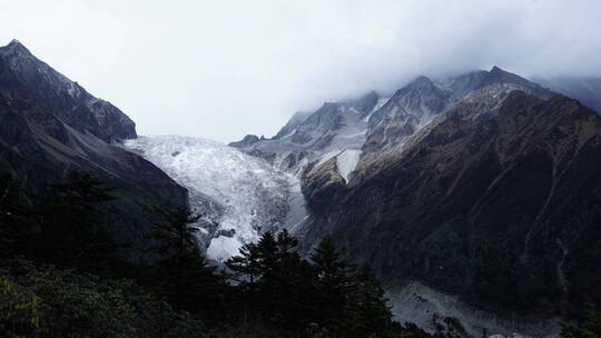 贡嘎雪山 海螺沟冰川峡谷 云雾视频素材模板下载