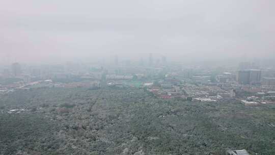 4k航拍山东济南千佛山雪景视频素材模板下载