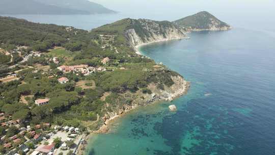 意大利厄尔巴岛地中海海岸海滩航拍图片，f视频素材模板下载