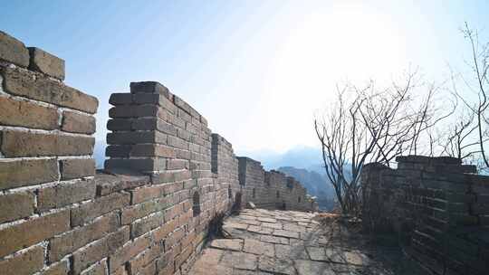 北京春天明长城遗址城墙早晨风光