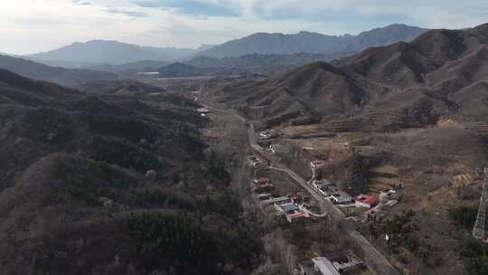 山路 崎岖 陡峭